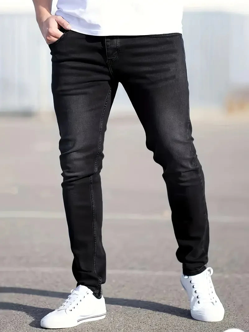 Men's stylish solid-color jeans